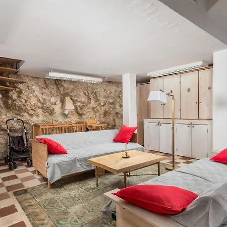 House Cave Romana Holiday home