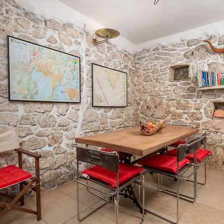 House Cave Romana * Pula