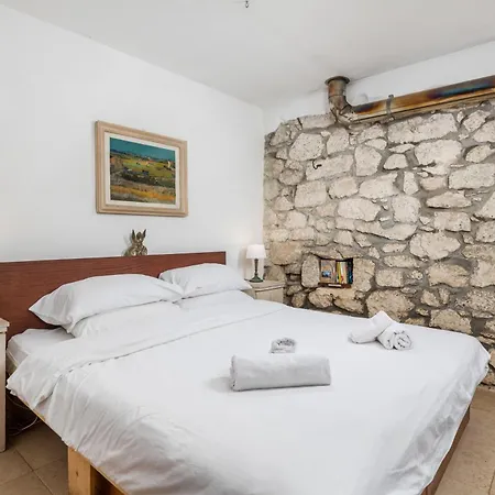 Holiday home House Cave Romana *