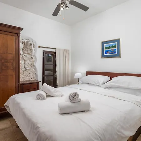 Holiday home House Cave Romana Pula
