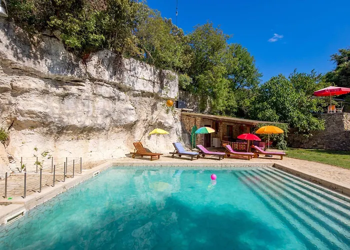 House Cave Romana * Πούλα