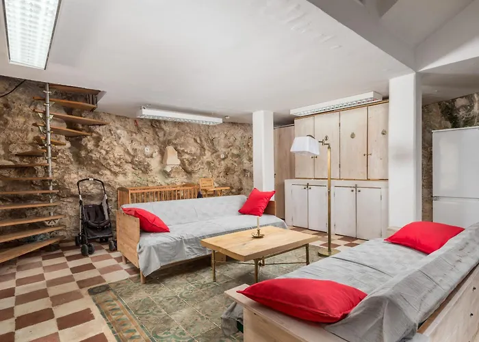 Cave Romana Feriehus