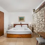 Nyaraló House Cave Romana Póla