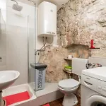 House Cave Romana Nyaraló