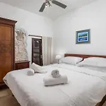 Nyaraló House Cave Romana Póla