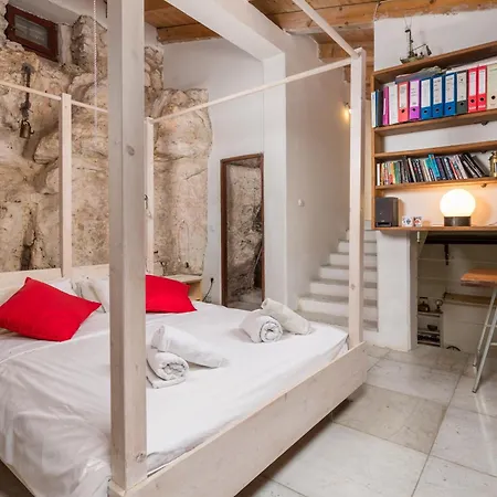 House Cave Romana Semesterbostad Pula